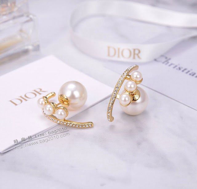 Dior飾品 迪奧2020新款DIOR迪奧珍珠耳釘  zgd1137